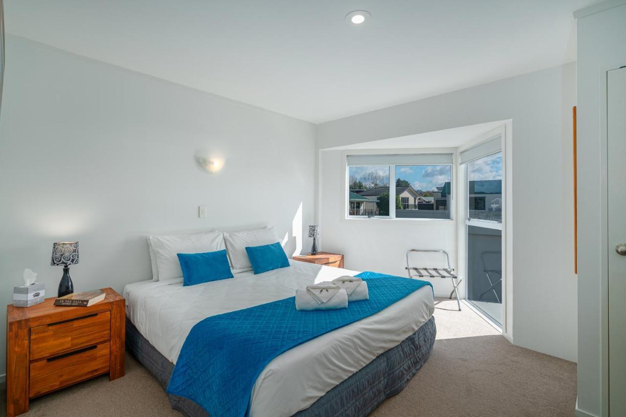 Waterfront Aparthotel 4*