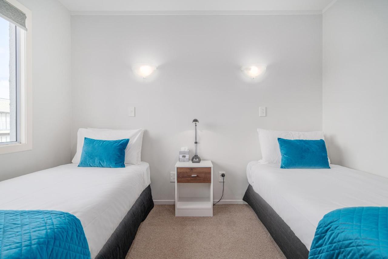 Waterfront Aparthotel