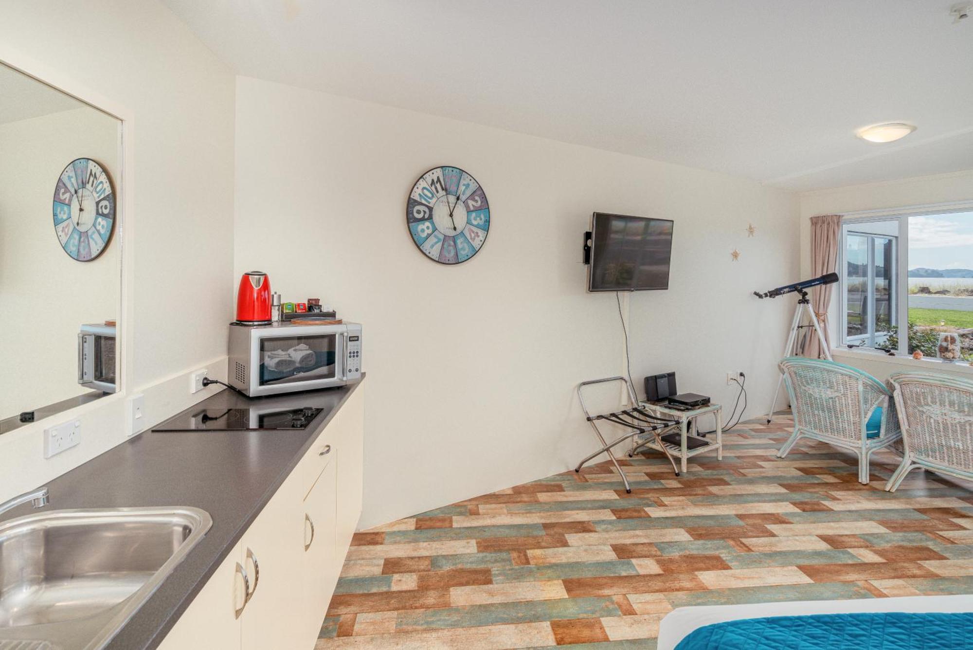 Waterfront 4*